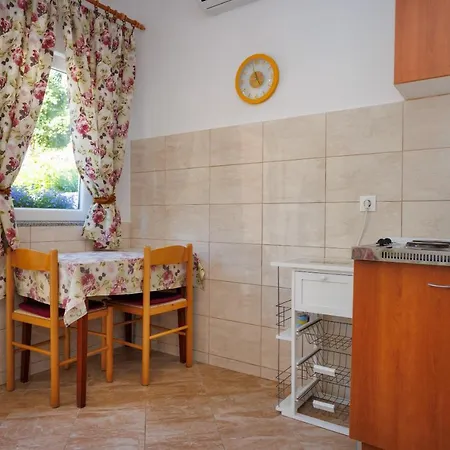 Nevena Close To Sea * Krk Town