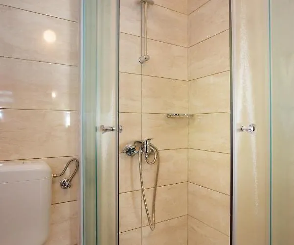 Apartment Studio Nevena Close To Sea
