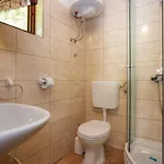 Nevena Close To Sea Apartment